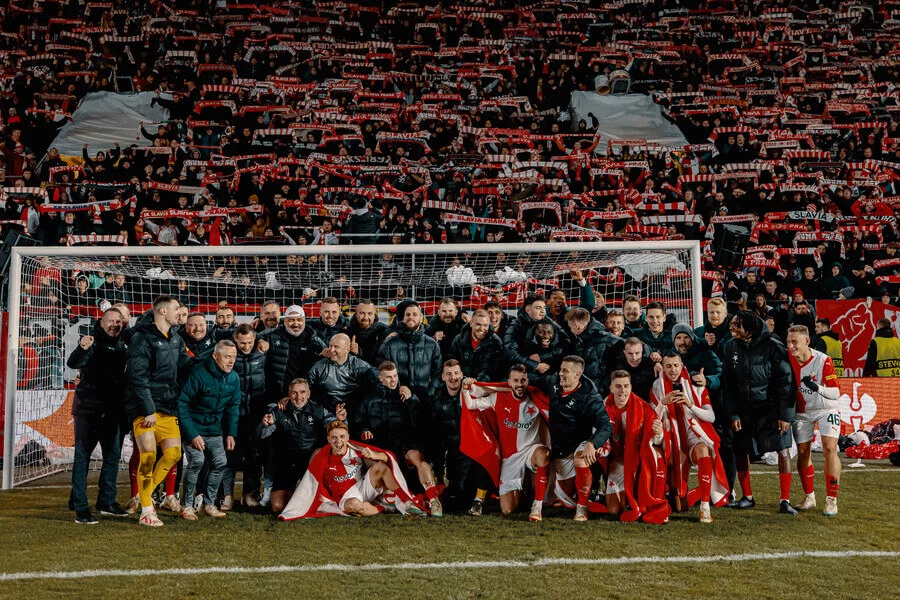 Fotbalový zážitek s výhledem na hvězdy: SK Slavia Praha